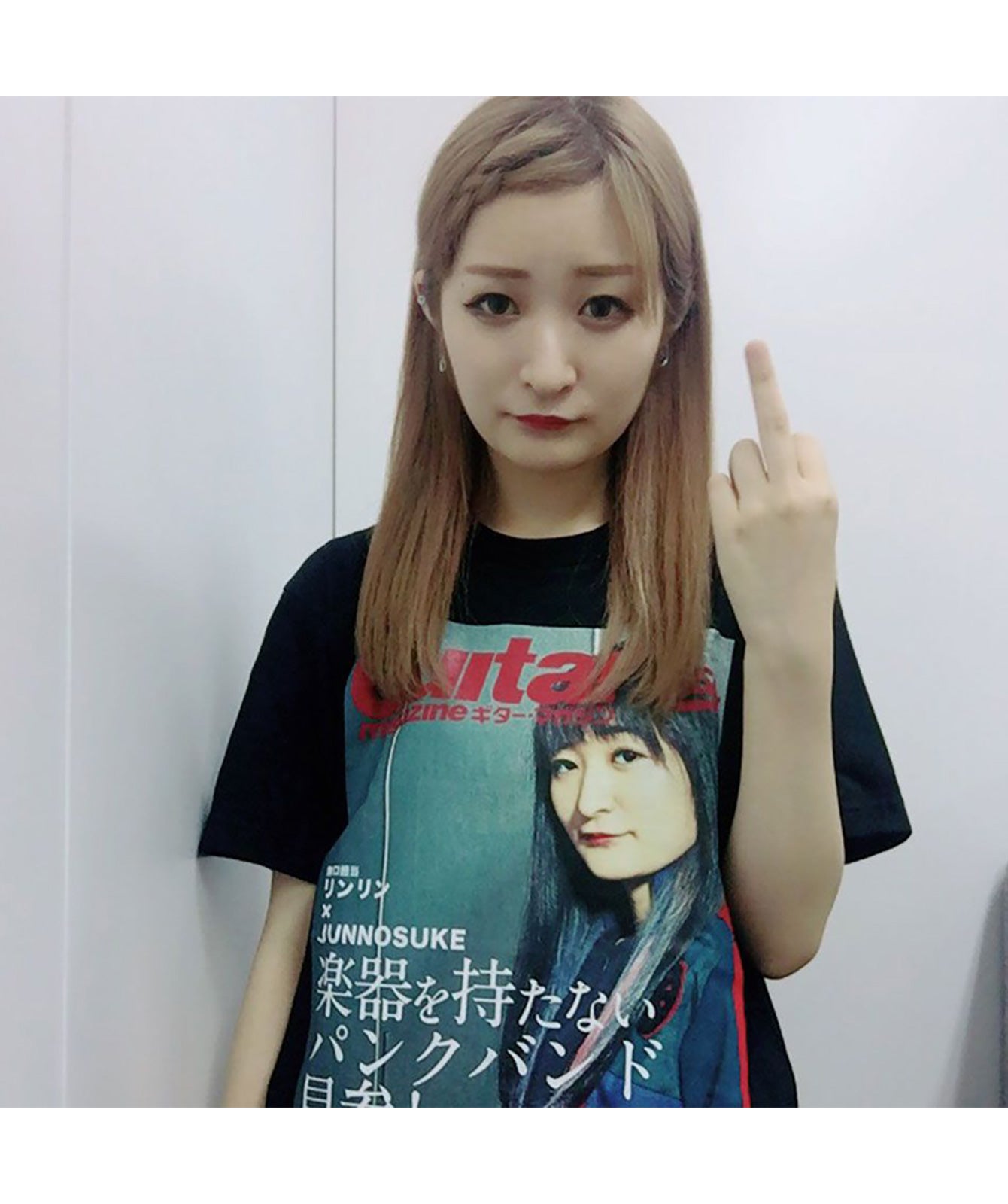 【文字入れ可】BiSH リンリン降臨ギター・マガジン表紙風Tシャツ