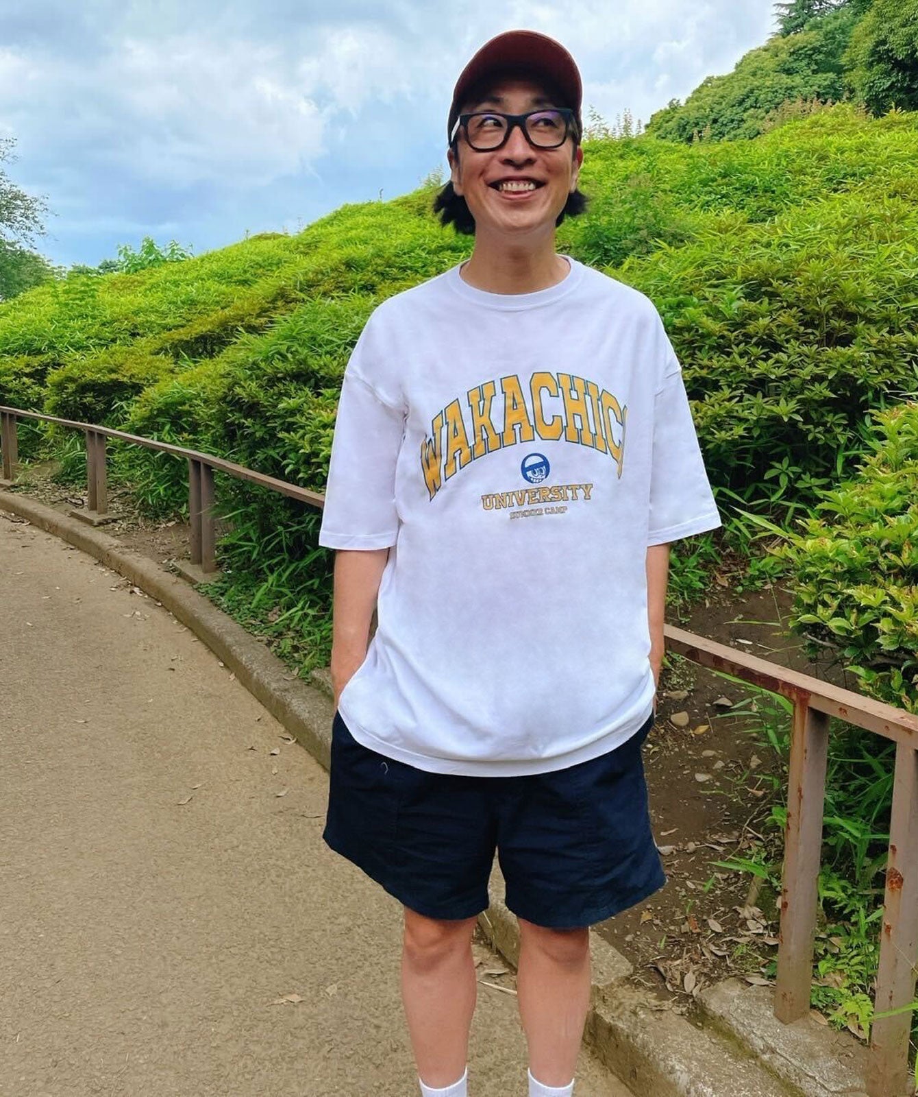 ワカチコ大学Tシャツ(ビッグシルエット)
