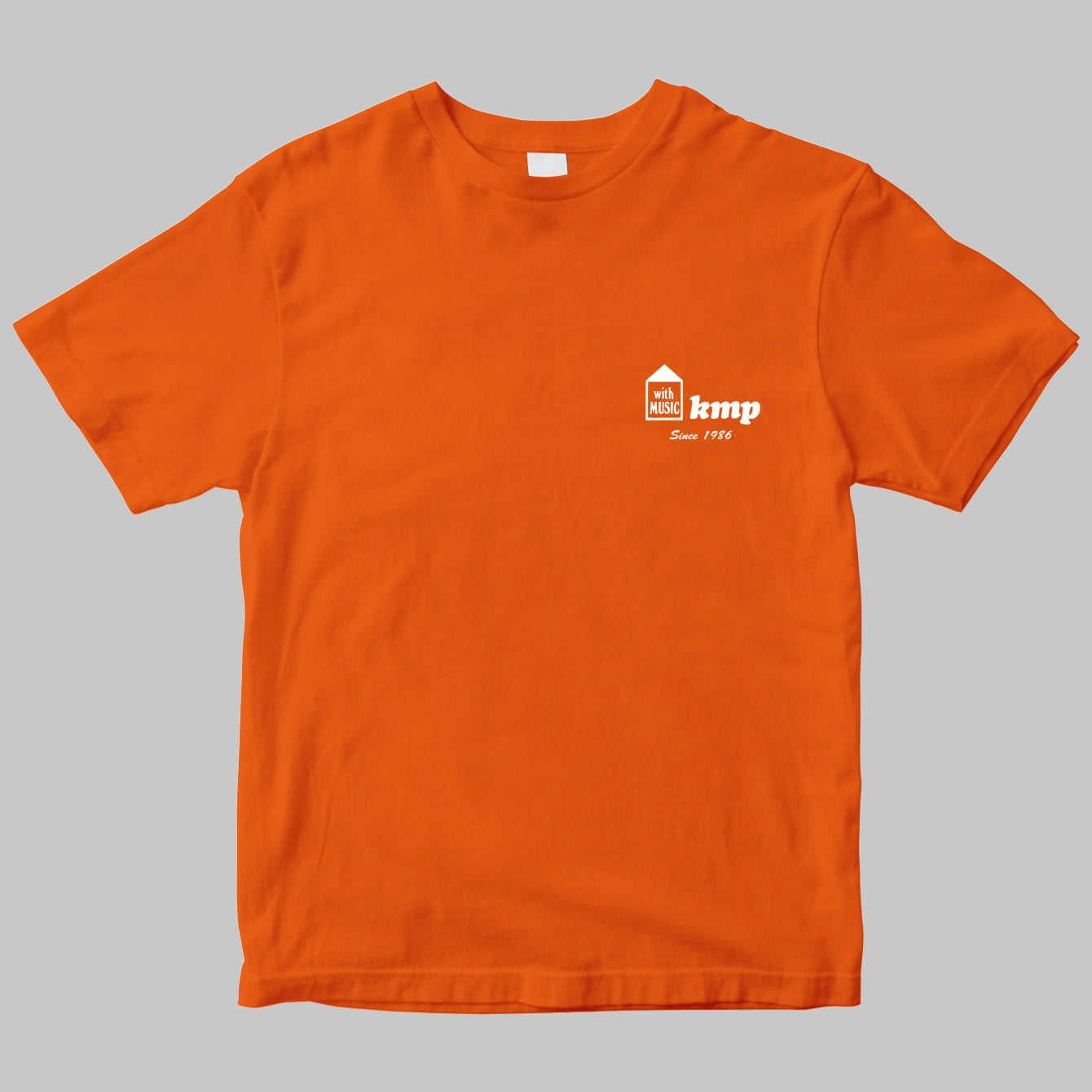 楽譜出版ケイ・エム・ピーのロゴTシャツ