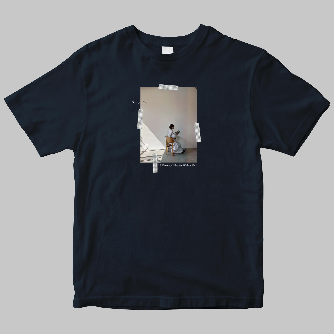 村濱遥フォトエッセイ『遥かにささやく』半袖Tシャツ（Aバージョン）＜期間限定＞