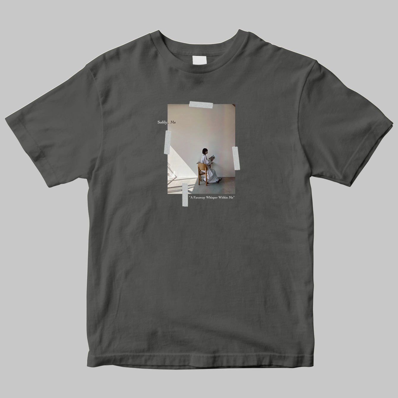 村濱遥フォトエッセイ『遥かにささやく』書籍＋半袖Tシャツ（Aバージョン）セット ＜期間限定＞