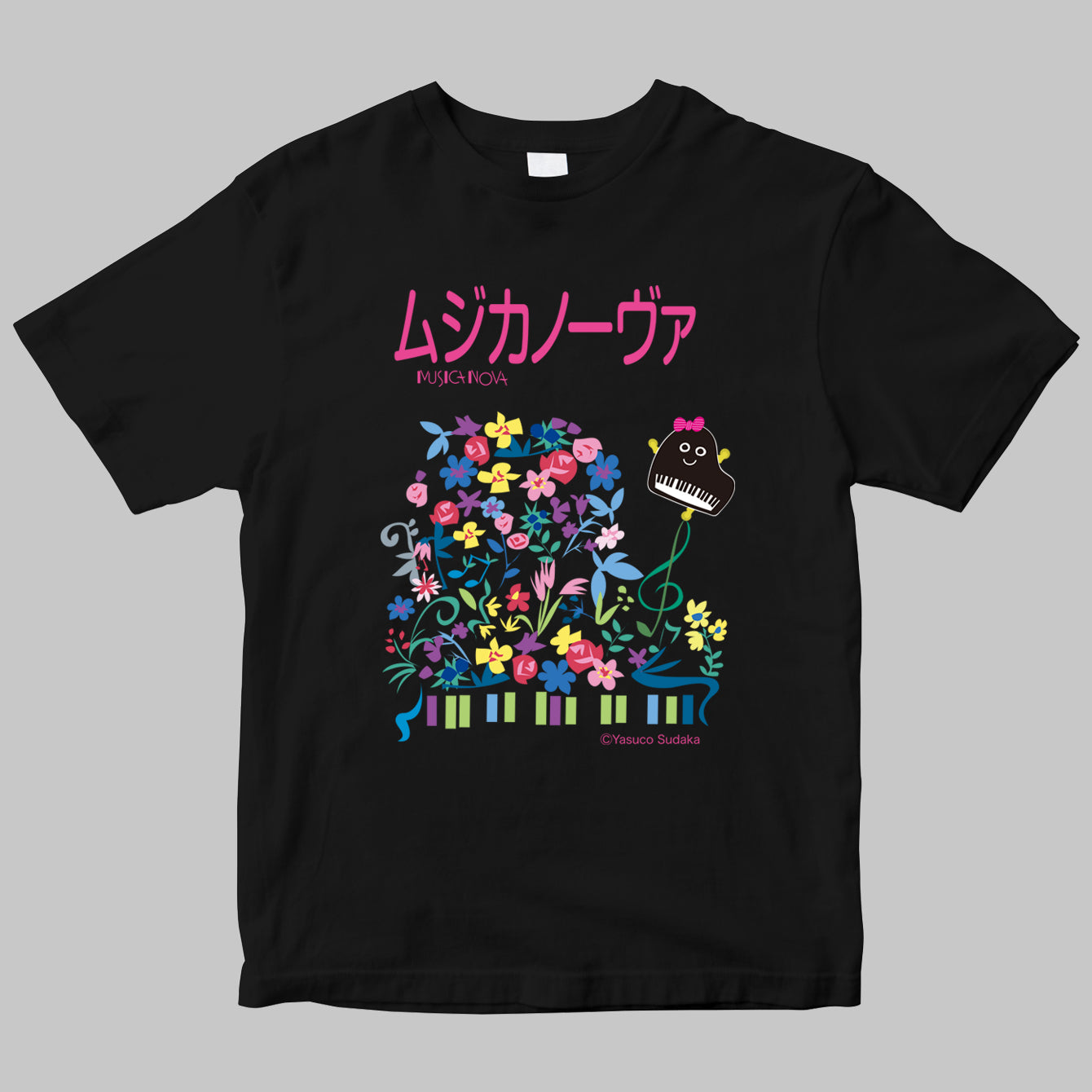 「ムジカノーヴァ（MUSICA NOVA）」のロゴＴシャツ（イラストB）