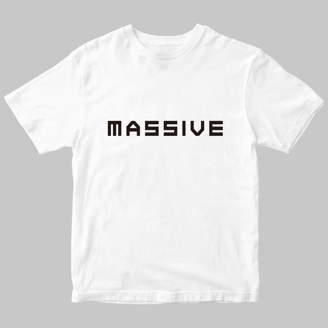 ムック「MASSIVE」のロゴＴシャツ