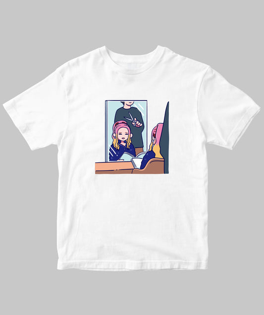 【期間限定】『BASS MAGAZINE SPECIAL FEATURE SERIES やまもとひかる』 「ルーツ再訪の旅」Tシャツ 美容室編