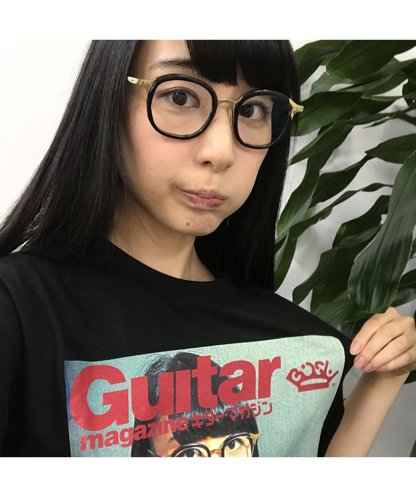 【文字入れ可】BiSH ハシヤスメ・アツコ降臨ギター・マガジン表紙風Tシャツ